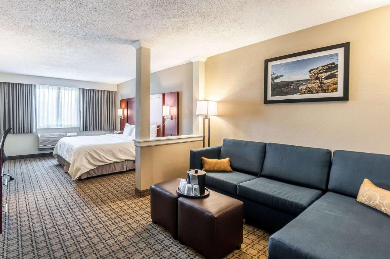 Clarion Inn Harpers Ferry-Charles Town Экстерьер фото